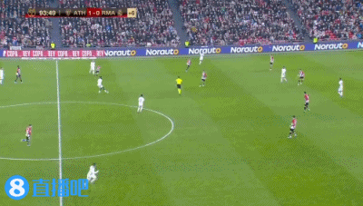 记者：前海港外援奇塔迪尼上海旅游期间专程重返俱乐部拜访