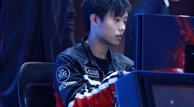 本赛季独行侠有11场比赛分差在个位数以内，排在联盟第二