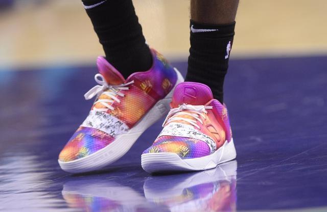 拜仁vs圣保利：凯恩领衔，卡尔、金玟哉、格雷罗首发