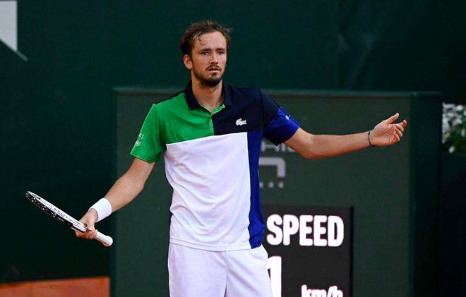 同病相怜！老鹰中锋弗洛林过去几个月一直在与塔图姆交流康复经验